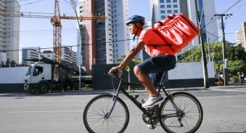 Goiânia deverá criar locais de apoio para entregadores por aplicativo